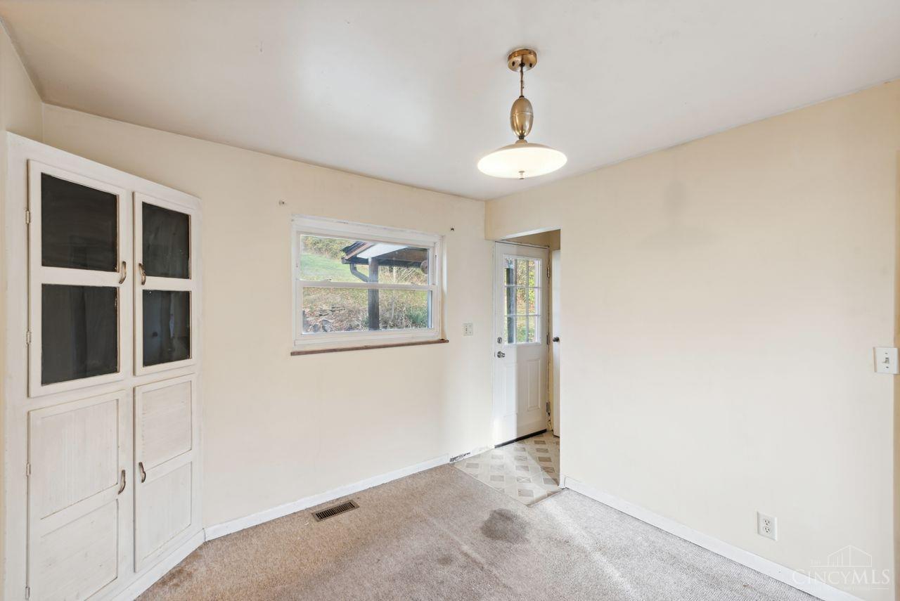 6622 Blue Rock Road Cincinnati, OH 45247 - Photo 10 of 23 Gallery Image 10