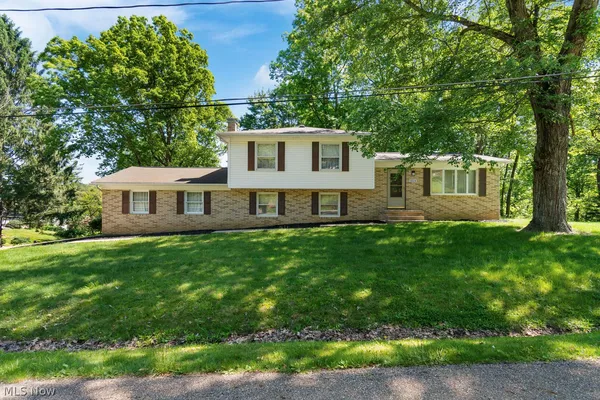 $269,900 | 8514 Shadyview Avenue Northwest, Clinton, OH 44216
