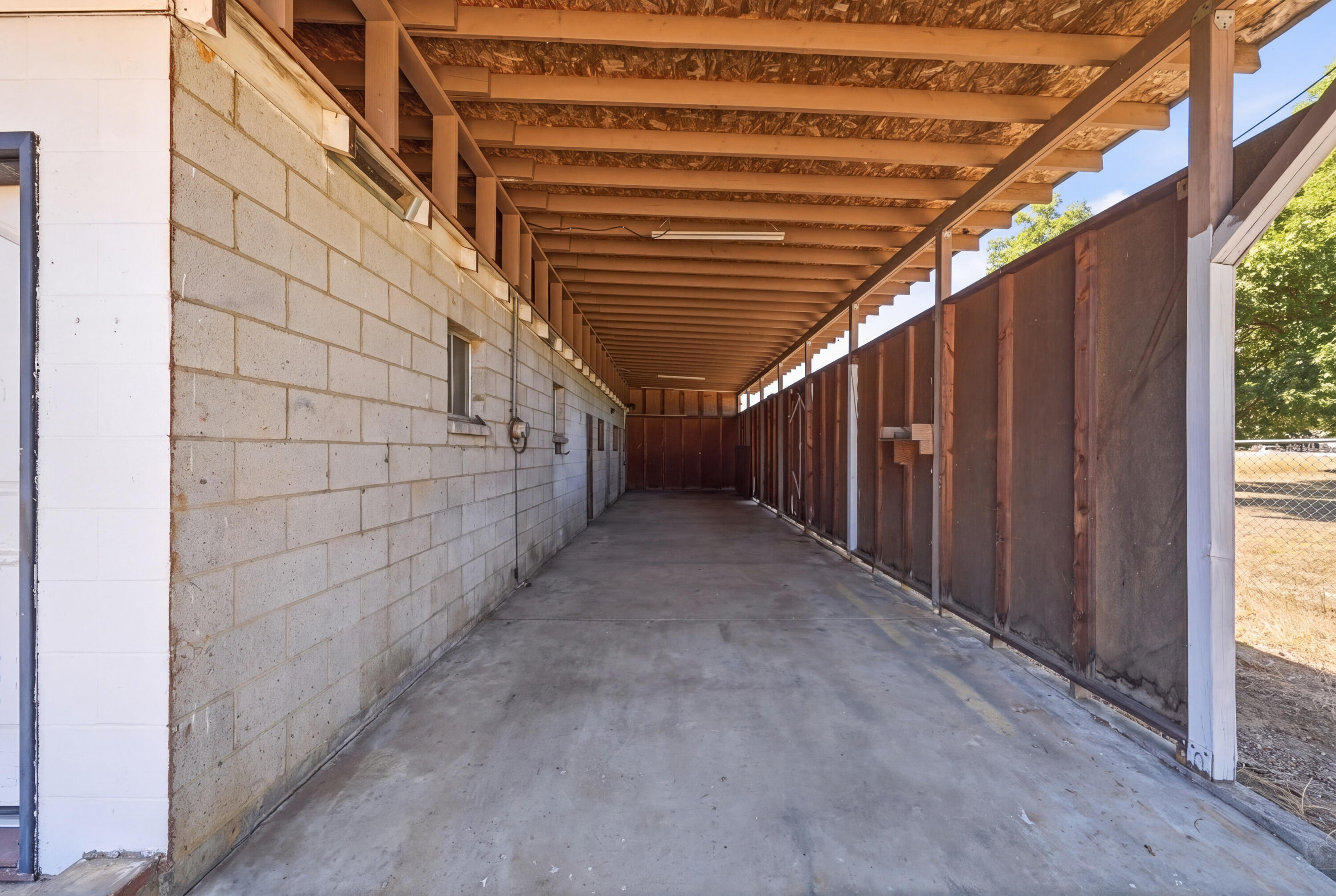 6370 Deschutes Road Anderson, CA 96007 - Photo 25 of 35 RV/Boat Parking