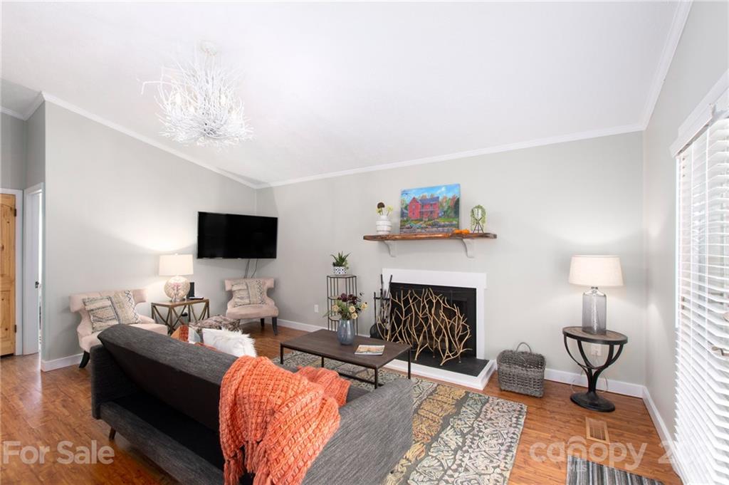 127 Avondale Ridge Road Asheville, NC 28803 - Photo 2 of 21 Gallery Image 2