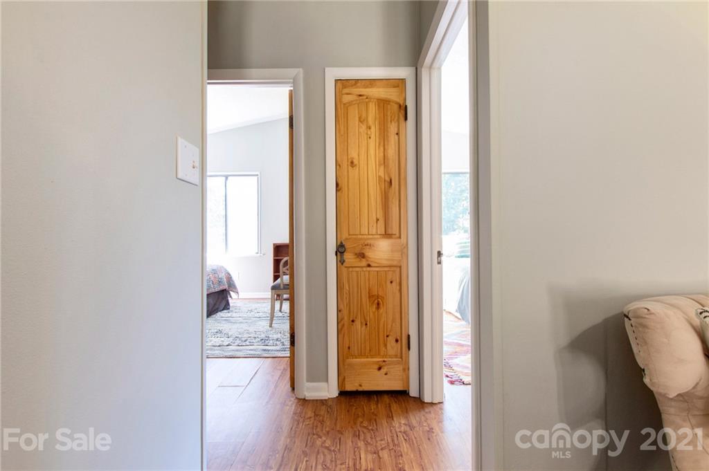 127 Avondale Ridge Road Asheville, NC 28803 - Photo 9 of 21 Gallery Image 9