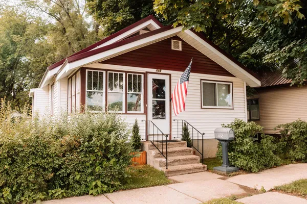$160,000 | 115 North Prairie Street, Prairie du Chien, WI 53821