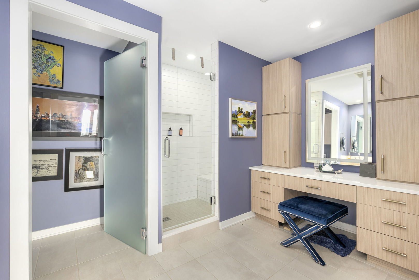 1648 West Division Street, Unit 703 Chicago, IL 60622 - Photo 18 of 41 a spacious bathroom with a mirror and a shower