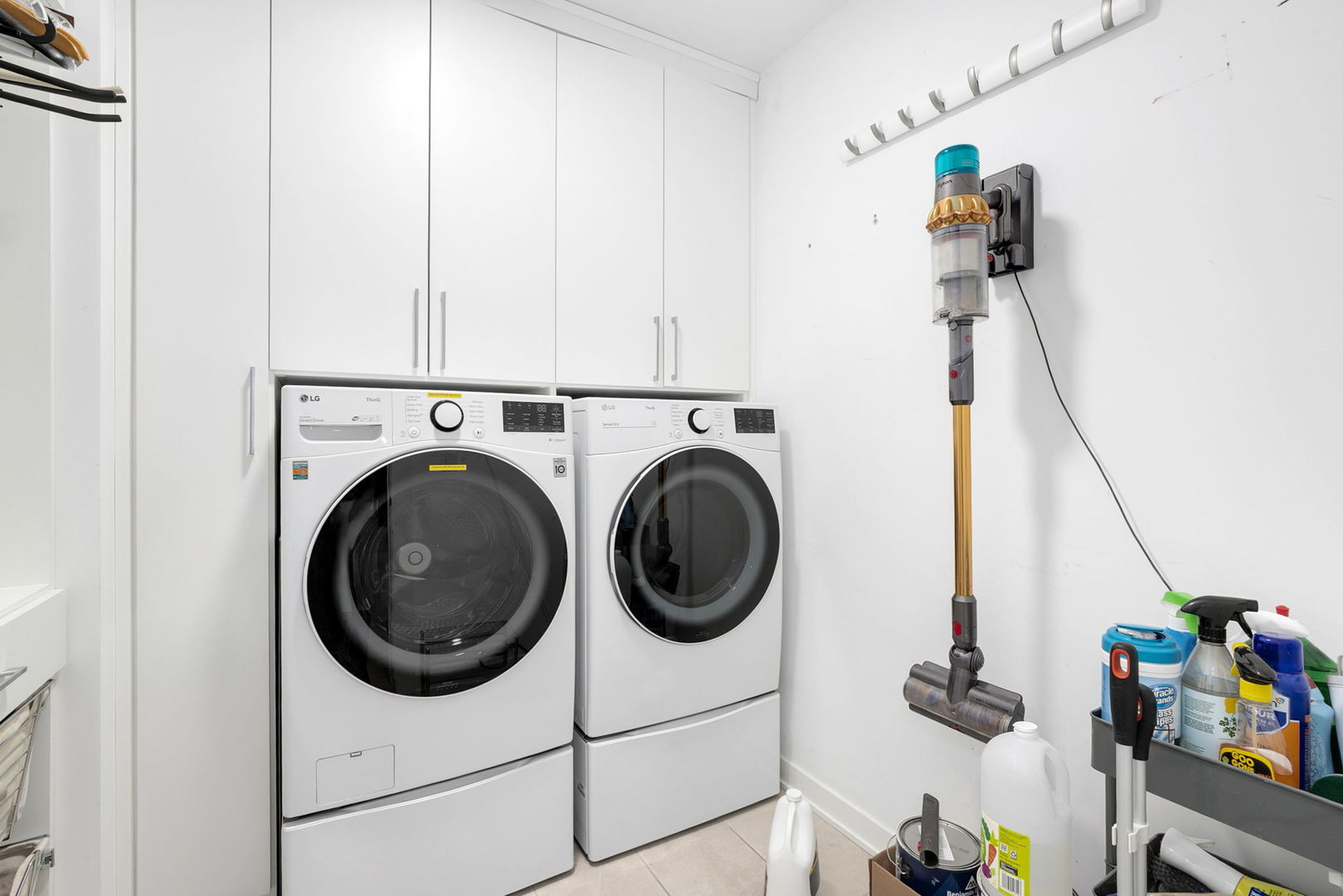 1648 West Division Street, Unit 703 Chicago, IL 60622 - Photo 30 of 41 a utility room with dryer and washer