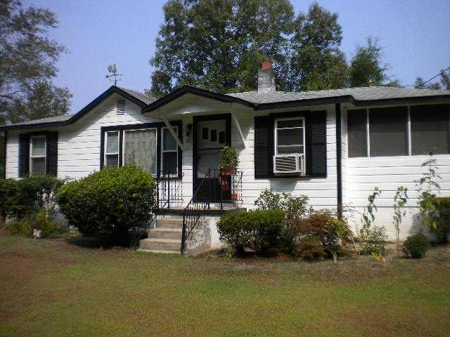 201 Midway Road Aberdeen, NC 28315 - Photo 1 of 7 Primary Photo