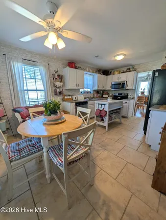 $475,000 | 122 Barco Road, Barco, NC 27917