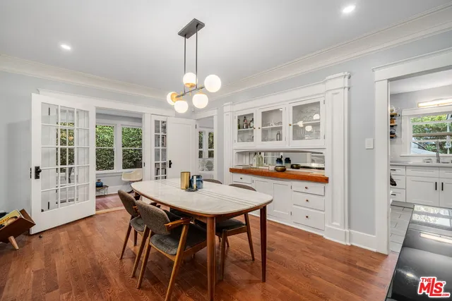 $2,399,000 | 7030 De Longpre Avenue, Los Angeles, CA 90028