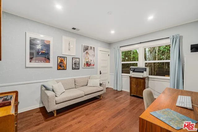 $2,399,000 | 7030 De Longpre Avenue, Los Angeles, CA 90028