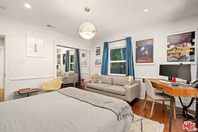 $2,399,000 | 7030 De Longpre Avenue, Los Angeles, CA 90028