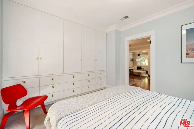 $2,399,000 | 7030 De Longpre Avenue, Los Angeles, CA 90028