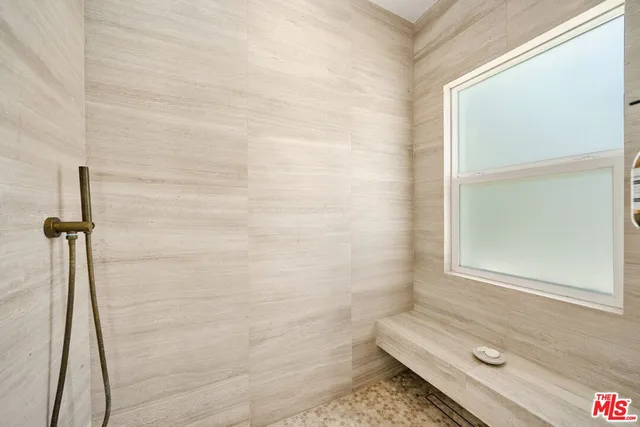 $2,399,000 | 7030 De Longpre Avenue, Los Angeles, CA 90028