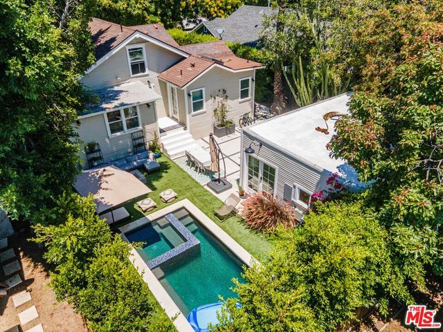 $2,399,000 | 7030 De Longpre Avenue, Los Angeles, CA 90028