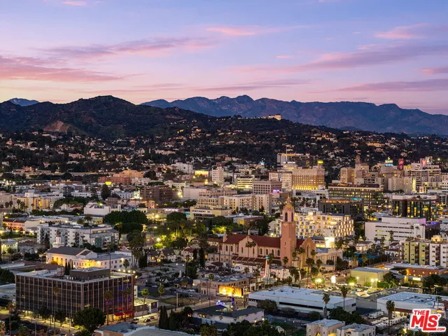 $2,399,000 | 7030 De Longpre Avenue, Los Angeles, CA 90028