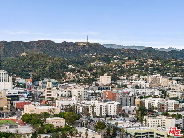 $2,399,000 | 7030 De Longpre Avenue, Los Angeles, CA 90028