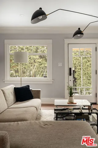 $2,399,000 | 7030 De Longpre Avenue, Los Angeles, CA 90028