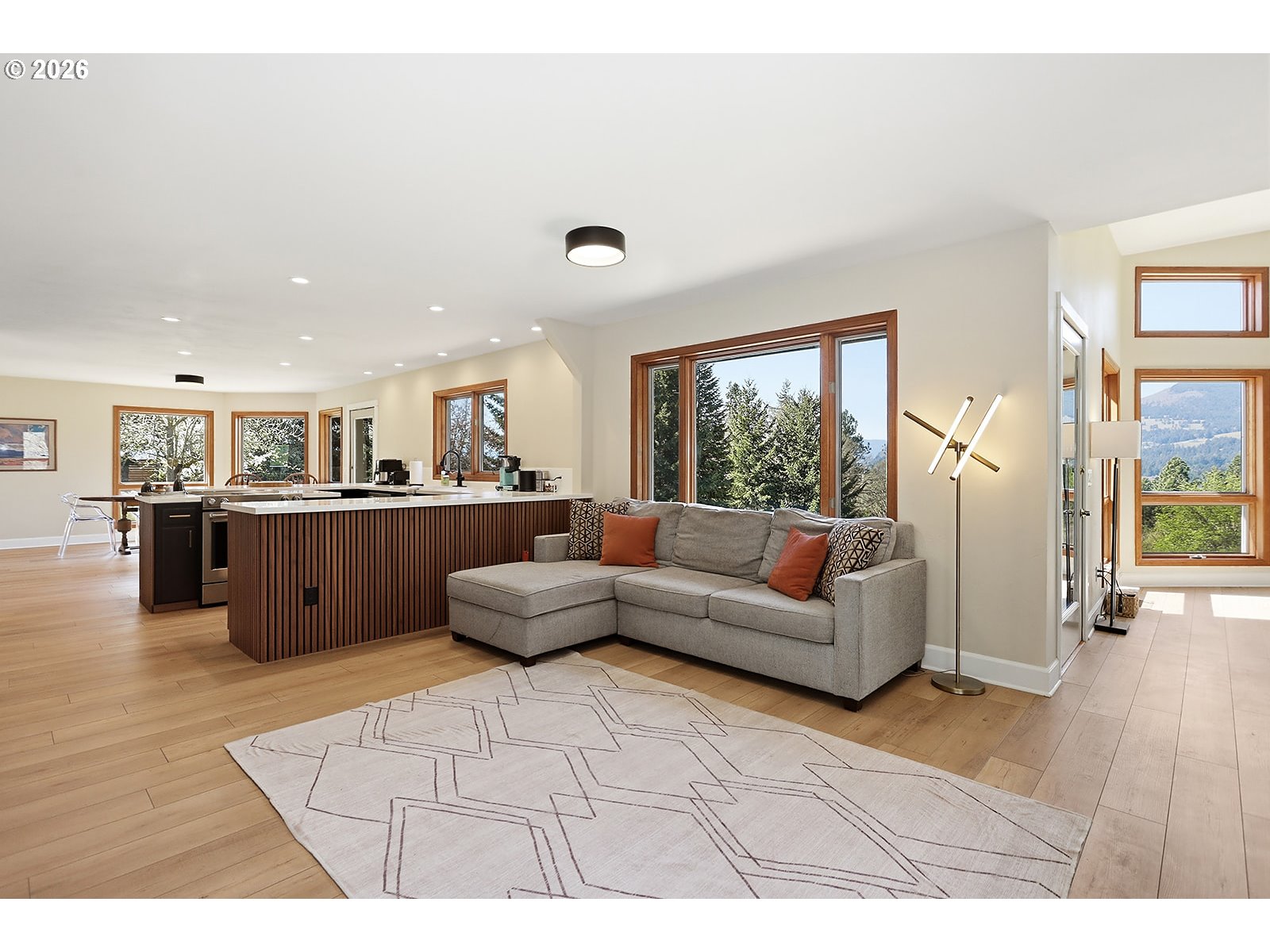 201 Northwest Country Place Road White Salmon, WA 98672 - Photo 19 of 48