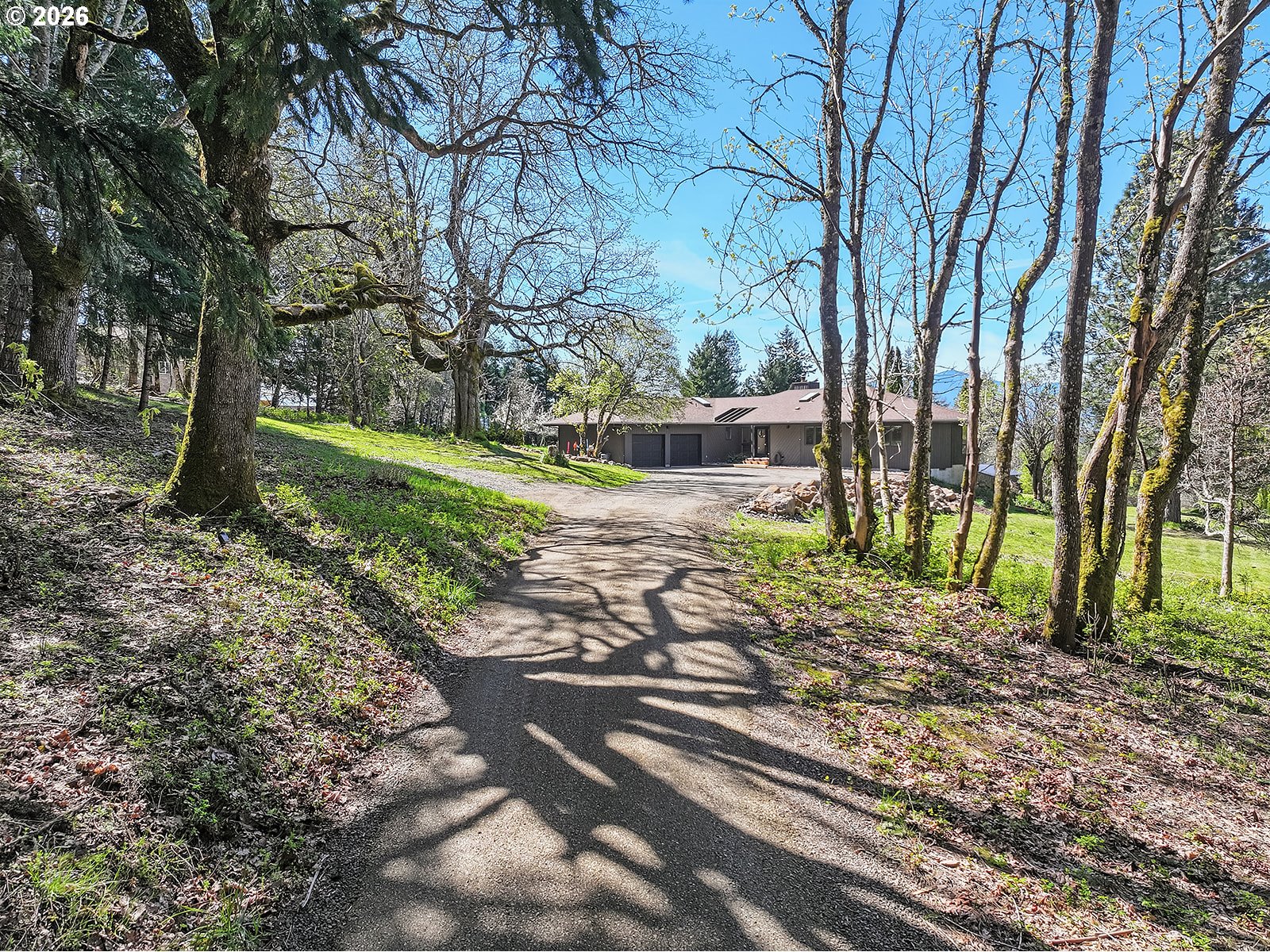 201 Northwest Country Place Road White Salmon, WA 98672 - Photo 4 of 48