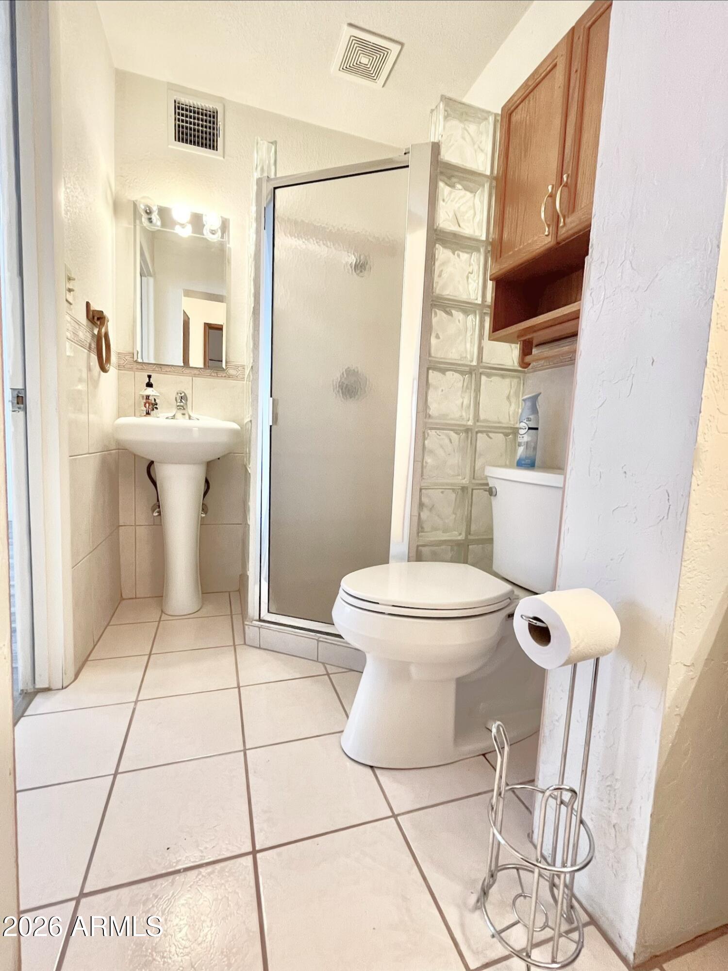 342 Danbury Road Kearny, AZ 85137 - Photo 21 of 37 Bathroom 2