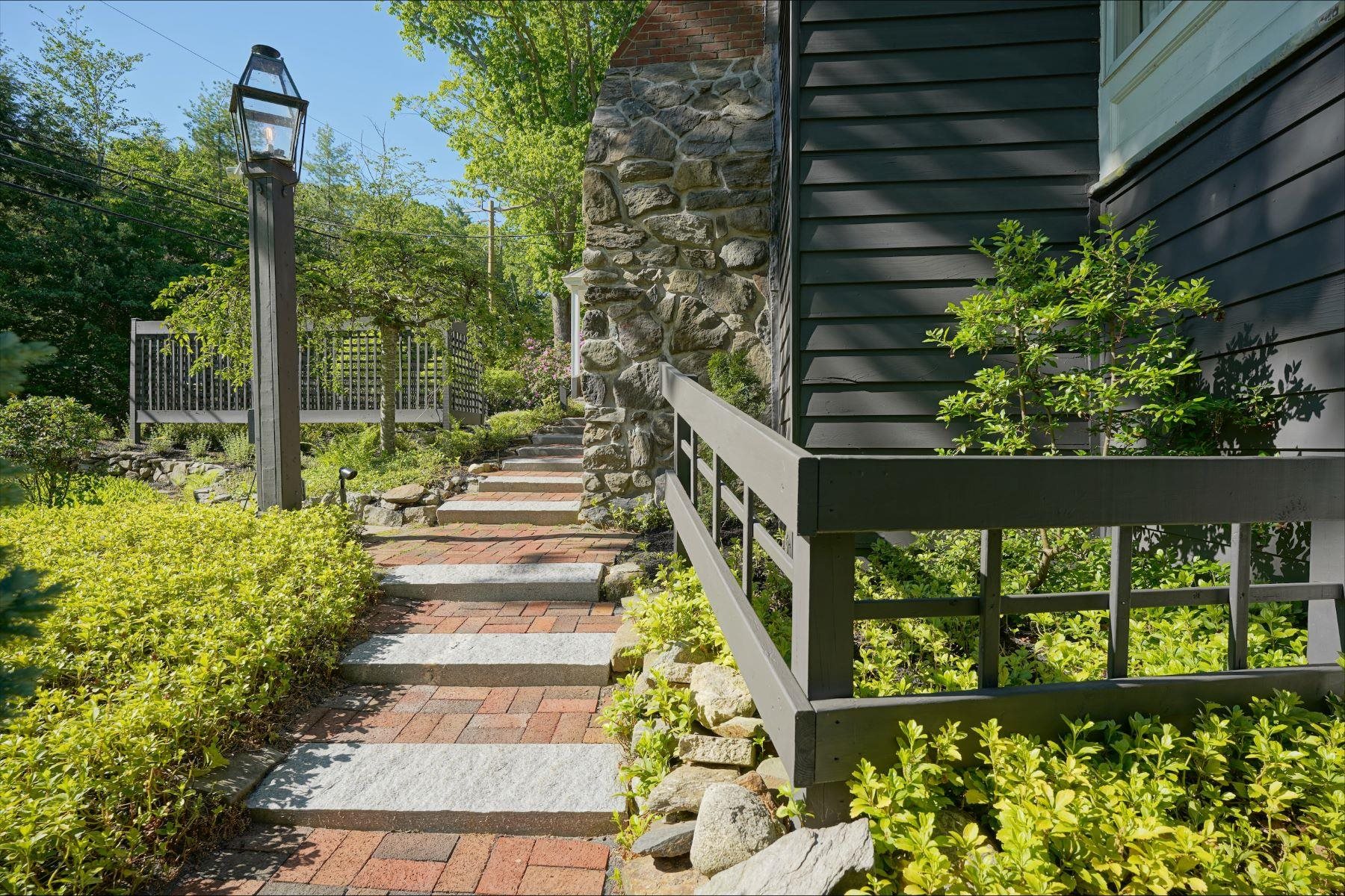 129 Mill Road North Hampton, NH 03862 - Photo 3 of 34