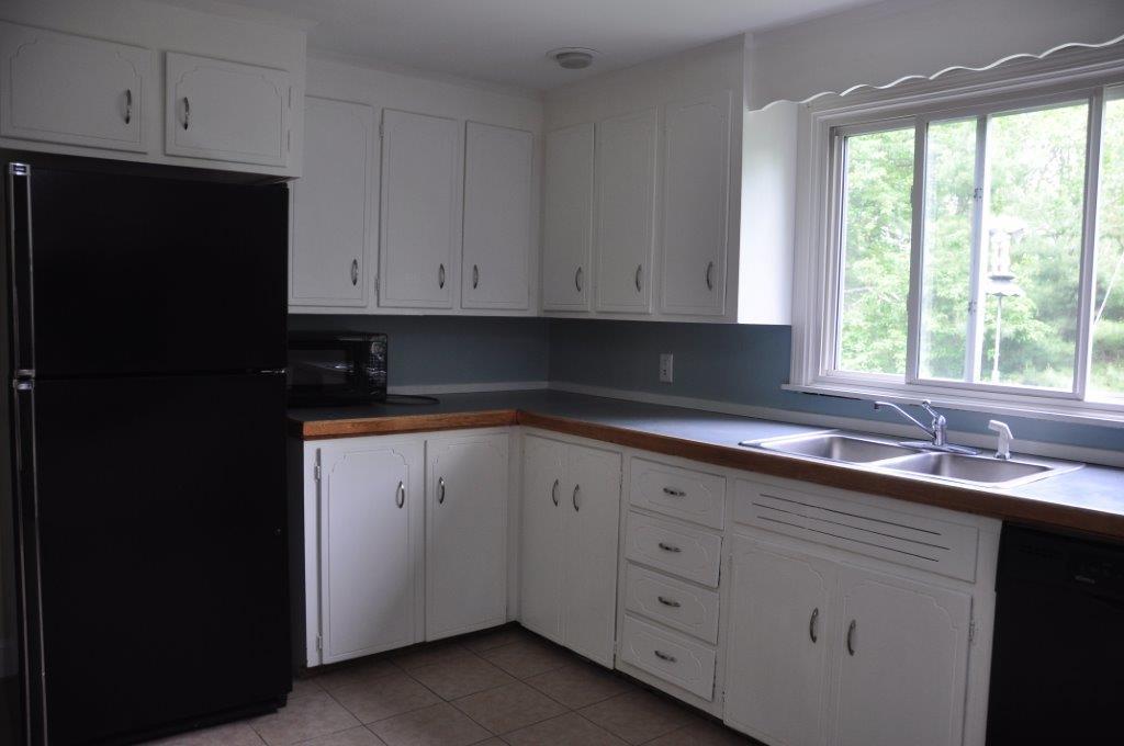 25 Carriage Road Cumberland Foreside, ME 04110 - Photo 12 of 29 Kitchen
