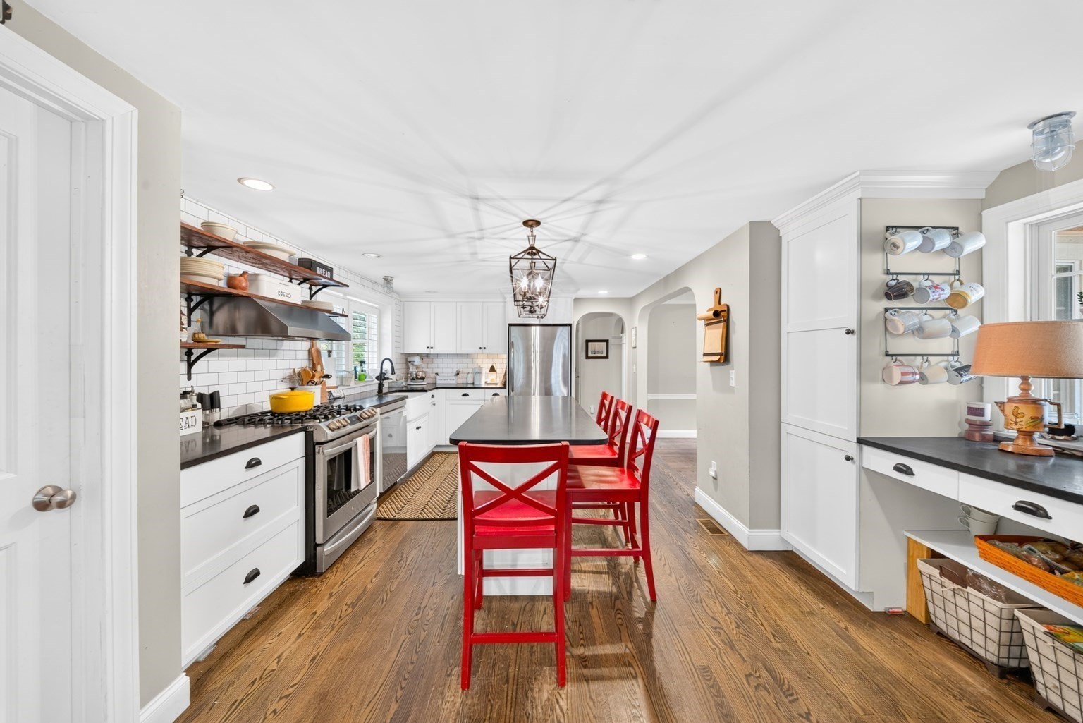 118 Pine Ridge Road Reading, MA 01867 - Photo 3 of 42 Gallery Image 3