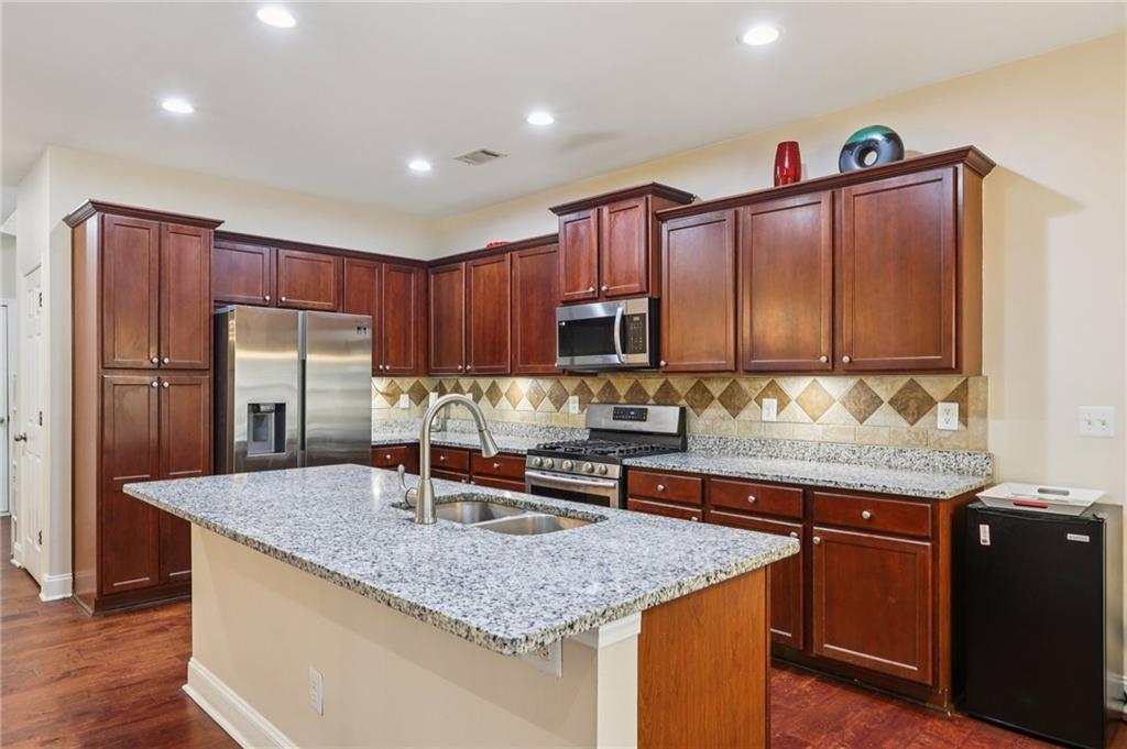 4750 Hastings Terrace Alpharetta, GA 30005 - Photo 5 of 25