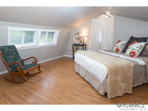 91 Davidson Gap Road Leicester, NC 28748 - Photo 11 of 23 Gallery Image 11