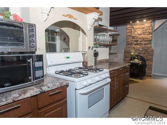 91 Davidson Gap Road Leicester, NC 28748 - Photo 6 of 23 Gallery Image 6