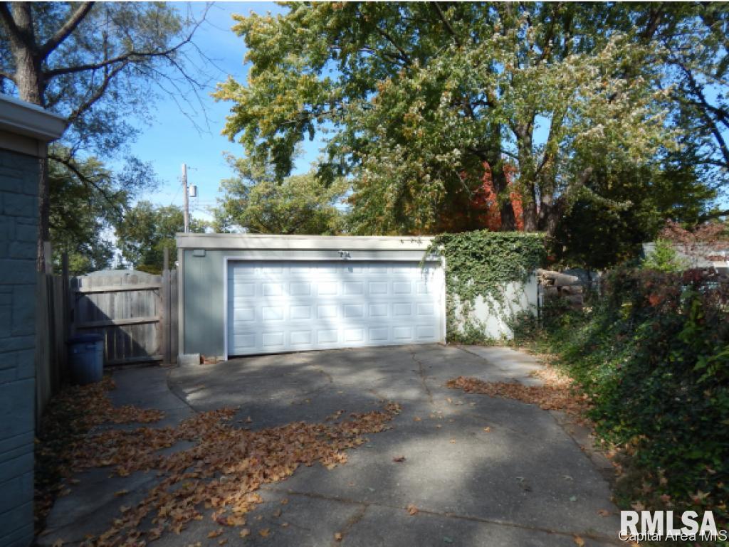 1817 Reed Avenue Springfield, IL 62704 - Photo 2 of 8 Gallery Image 2