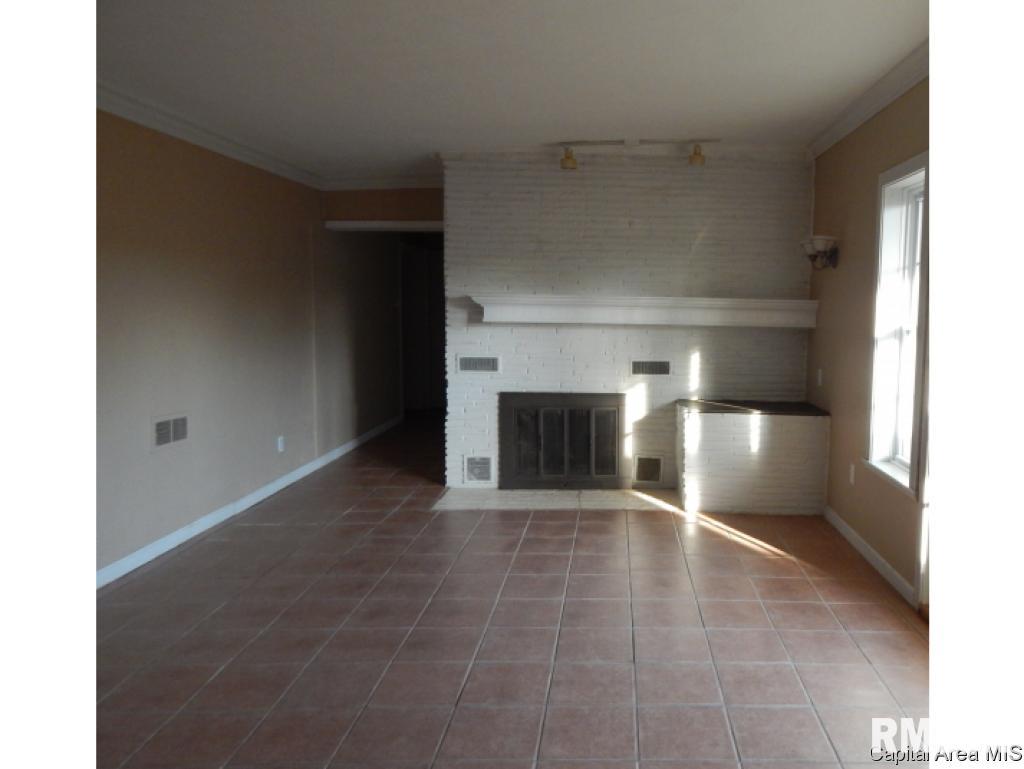 1817 Reed Avenue Springfield, IL 62704 - Photo 6 of 8 Gallery Image 6