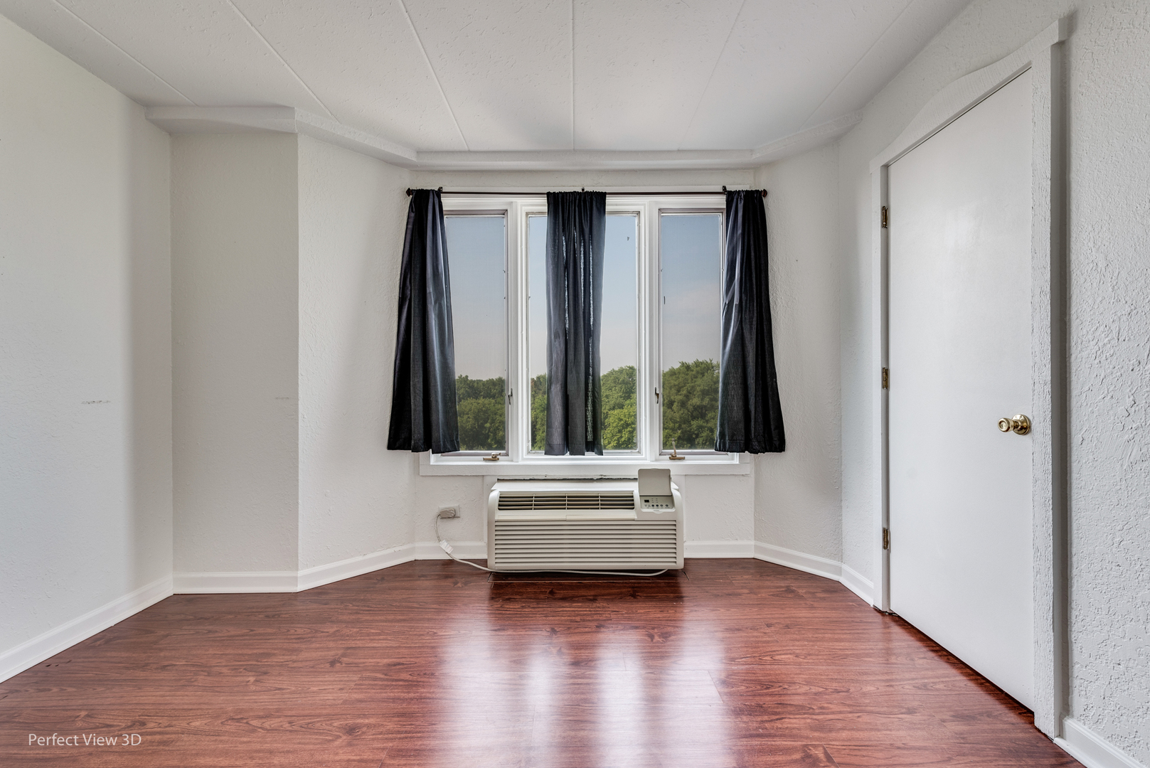 1 Renaissance Place, Unit 622 Palatine, IL 60067 - Photo 16 of 22 a view of room with wooden floor and white walls