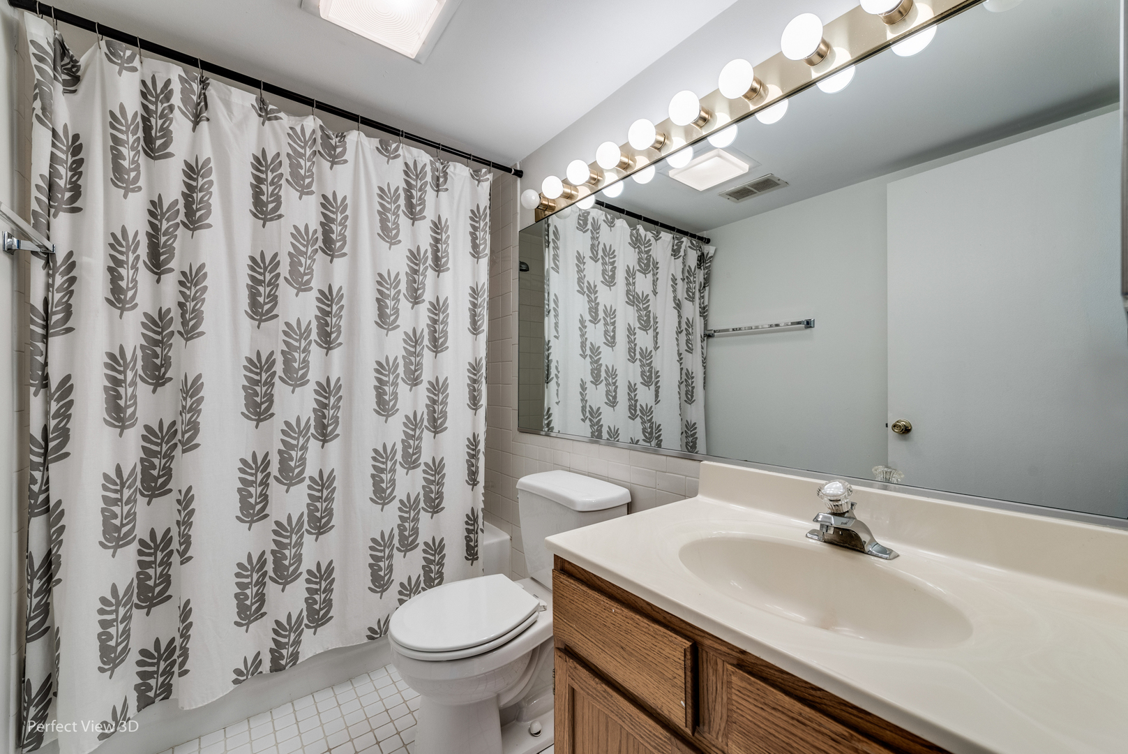 1 Renaissance Place, Unit 622 Palatine, IL 60067 - Photo 10 of 22 a bathroom with a sink and a mirror