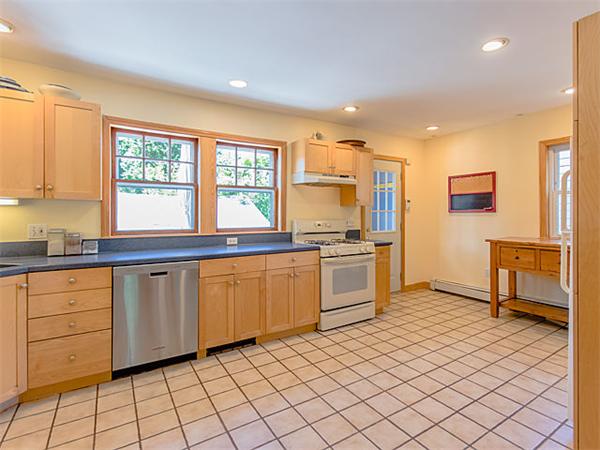 321 Pond Street Boston, MA 02130 - Photo 12 of 26 Gallery Image 12