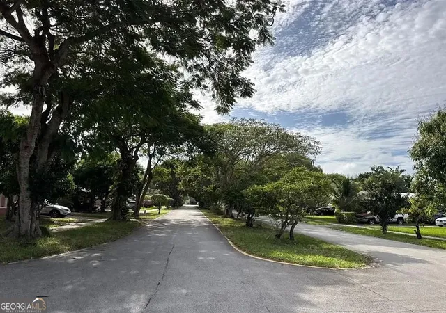 $130,000 | 9515 Tiffany Drive, Miami, FL 33157
