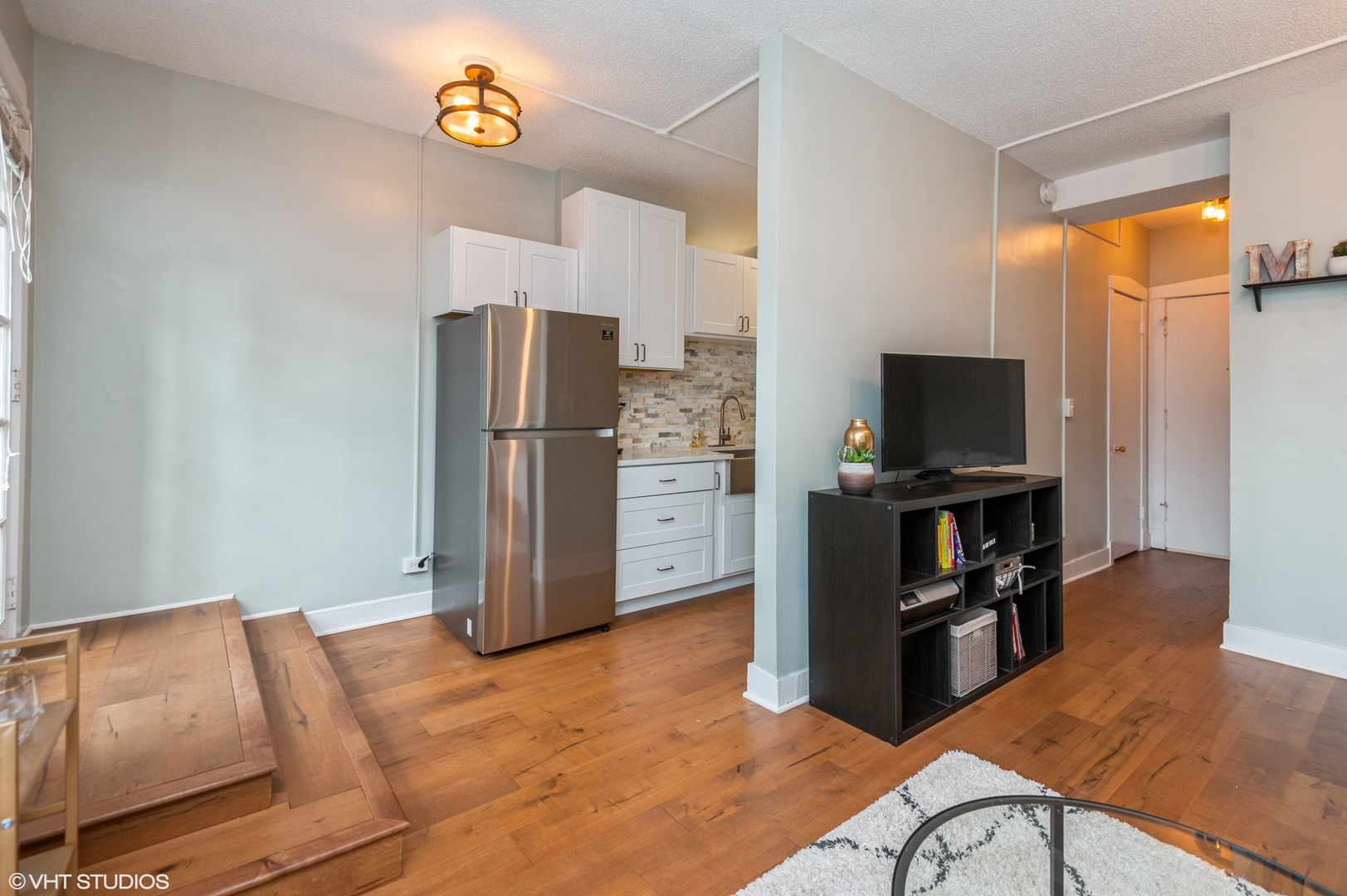 725 West Sheridan Road, Unit 204 Chicago, IL 60613 - Photo 5 of 11