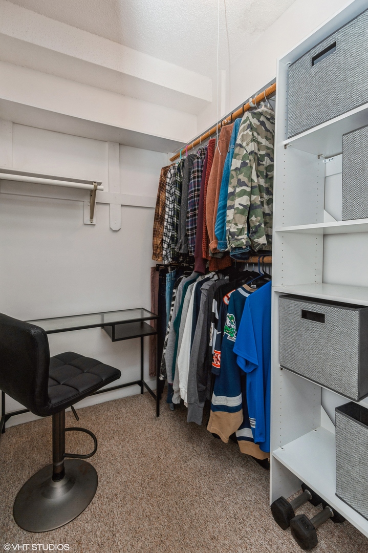 725 West Sheridan Road, Unit 204 Chicago, IL 60613 - Photo 9 of 11