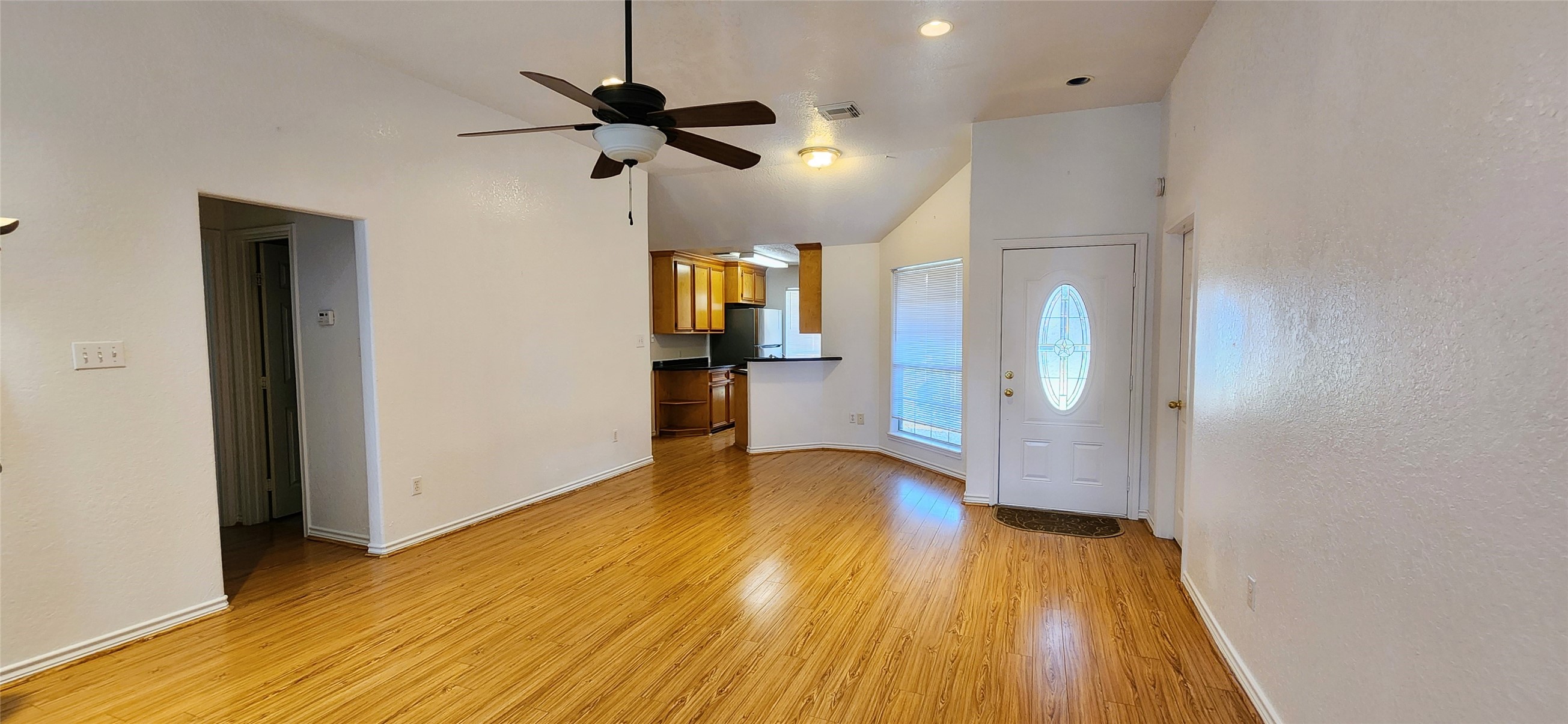 704 Manor Drive Angleton, TX 77515 - Photo 7 of 26