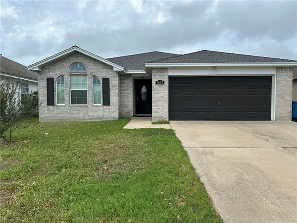 $2,200 | 2000 Westwood Drive, Portland, TX 78374