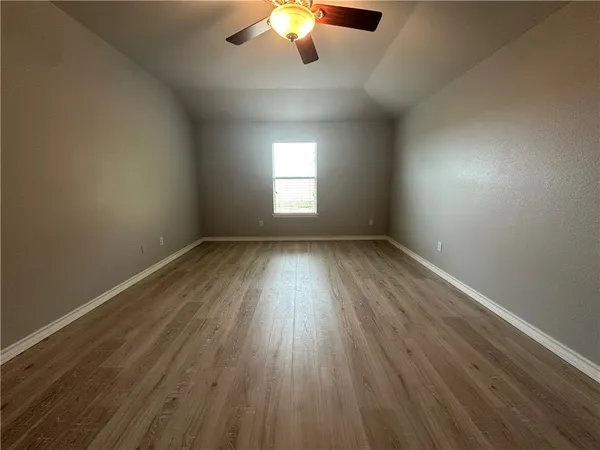 $2,200 | 2000 Westwood Drive, Portland, TX 78374