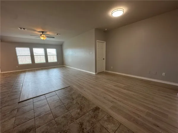 $2,200 | 2000 Westwood Drive, Portland, TX 78374