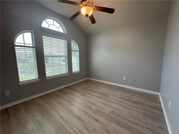 $2,200 | 2000 Westwood Drive, Portland, TX 78374