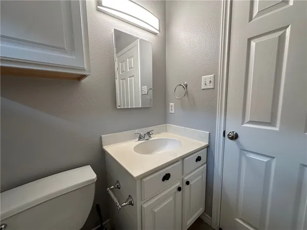 $2,200 | 2000 Westwood Drive, Portland, TX 78374