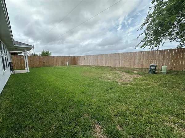 $2,200 | 2000 Westwood Drive, Portland, TX 78374