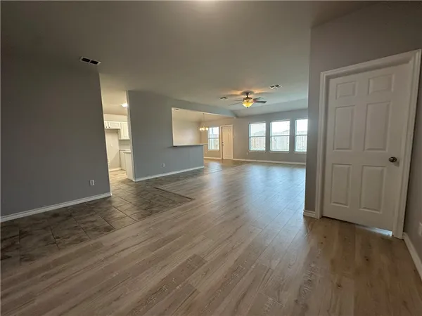 $2,200 | 2000 Westwood Drive, Portland, TX 78374