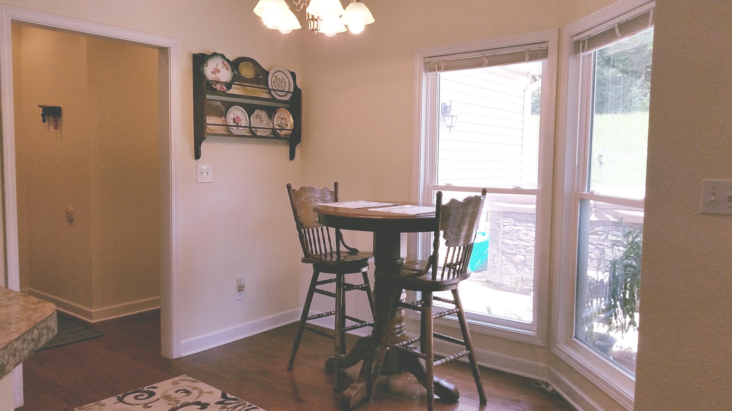 3134 Dutch Valley Road Clinton, TN 37716 - Photo 14 of 40 Breakfast room