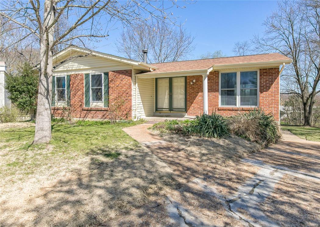 667 Walnut Point Court Ballwin, MO 63021 - Photo 1 of 35