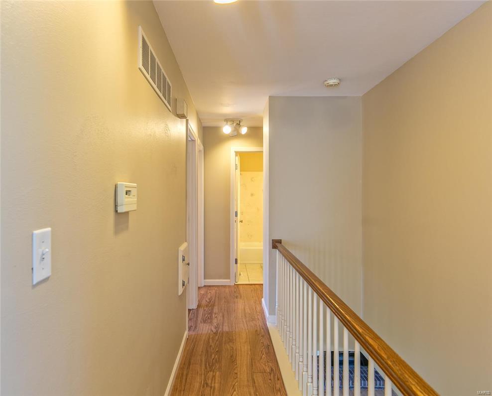667 Walnut Point Court Ballwin, MO 63021 - Photo 9 of 35