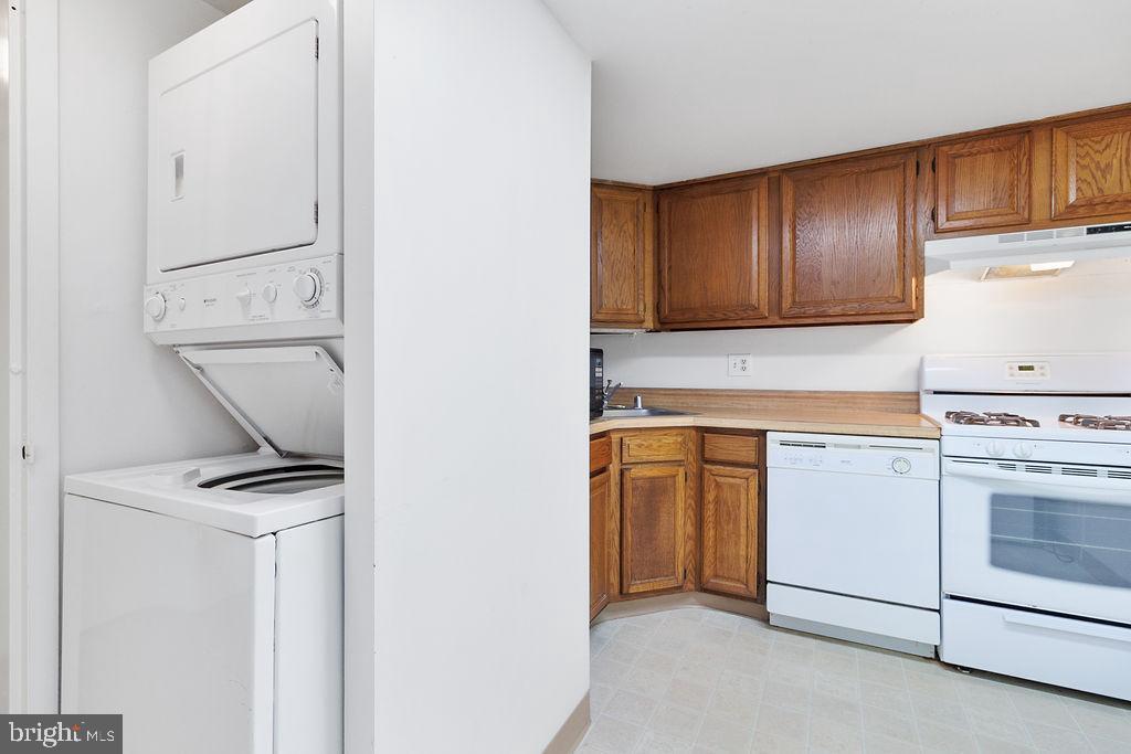 1414 Northgate Square, Unit 14142A Reston, VA 20190 - Photo 13 of 27 Gallery Image 13