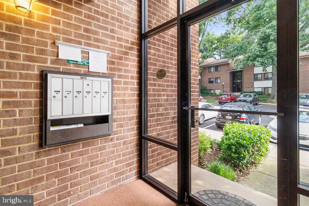 1414 Northgate Square, Unit 14142A Reston, VA 20190 - Photo 25 of 27 Gallery Image 25
