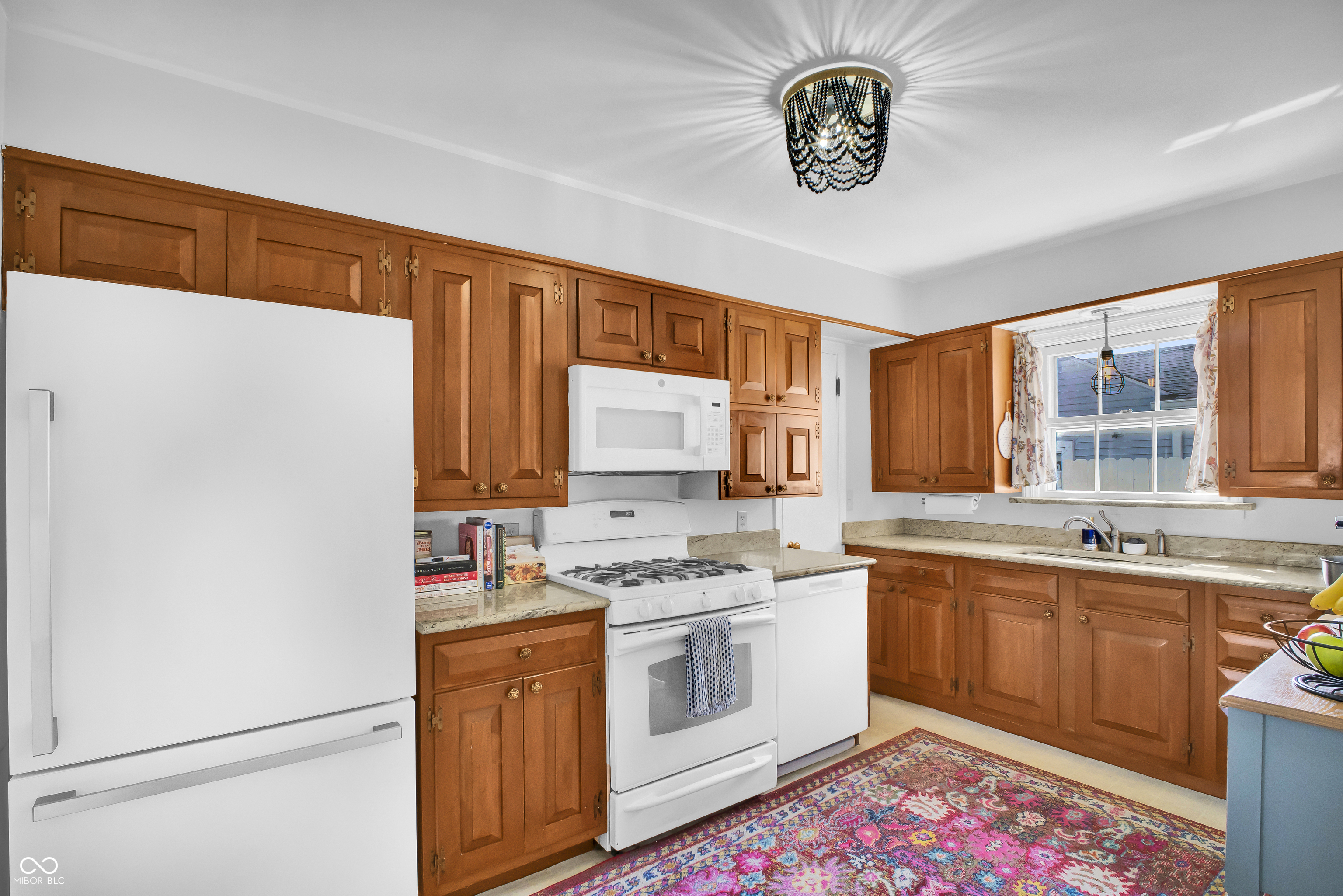 2245 Washington Street Columbus, IN 47201 - Photo 11 of 44